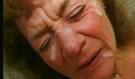 فتاة اشتعلت على شيء, السكس مصرى زوجات الآخرين!
