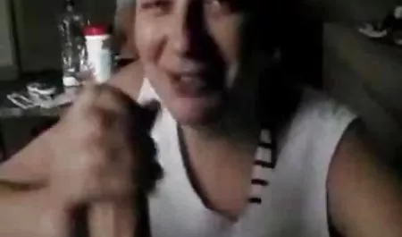 مع طفلين سكس مصري عربي جديد واثنين من الفتيات المثيرات
