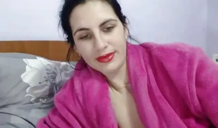 الفقرة الأولى لا يوجد شيء سكسم مصري جيد.