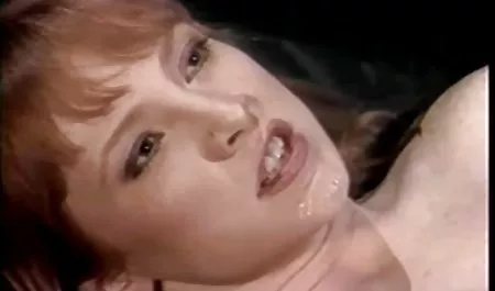 أمي فيديو سكس مصري نار الفتى الأشقر.