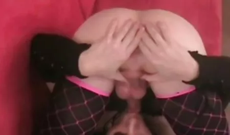 تبكي قليلا سكس مطلقات مصريات