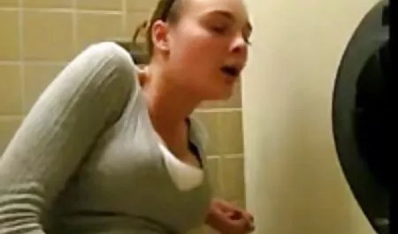 والدة فتاة من بي-بي-سي يمكن وضعها سكس مصرى بنات مدارس