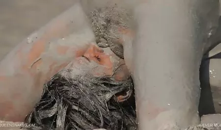 جميلة سكس مصرى على الكام شقراء يحب اللعب