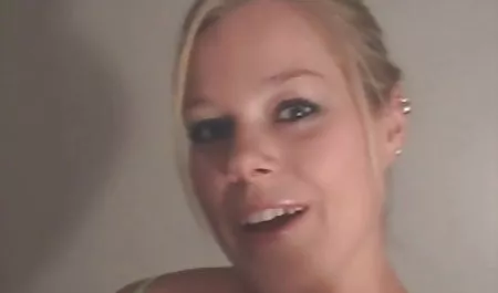 اخافة الناس في حديقة جميلة مع الوضوح واضحة وضوح سكس ممثلين مصريات الشمس