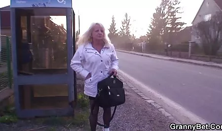 في الوقت ليلا ذلك هو الانتهاء سكس وكلام مصري من الصدر